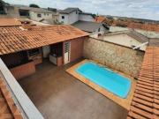 BELÍSSIMA CASA 3 SUÍTES EM EXCELENTE LOCALIZAÇÃO ETAPA B...
