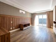 Belissima Casa altissimo padrão em condominio 04 suites...