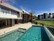 Belíssima casa alto padrão!