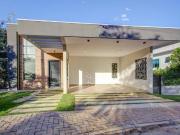 Belíssima casa no Condomínio Verde