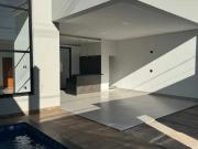 Casa Ã venda 3 suÃtes 1 banheiro lavabo 4 vagas de...