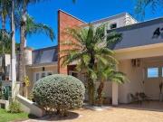 Belissima casa terrea à venda no Condominio Jardim das...