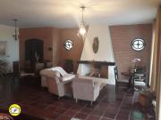 Belíssima casa térrea com 3 dormitórios e edicula de...