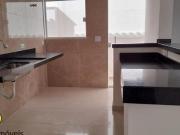 Belíssima casa térrea com 4 dormitórios e edícula a 50...