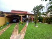 Belíssima Casapé na areia de boa localização em Itanhaém