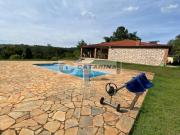 Belíssima chácara em condominio