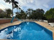 Belíssima chácara em loteamento fechado!