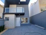 Belissima residência de 3 dormitórios com Jacuzzi a...