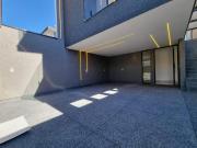 Belissima residência de 3 suítes com piscina e área...