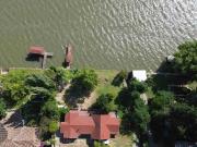 Bella casa de 168M2 4D 4B con bajada de lancha muelle...