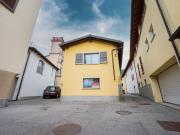 Bella casa di nucleo con posteggio