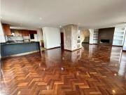 Bella Suiza Alto Hermoso e Iluminado Dupléx con Balcón