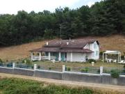 Bella villa indipendente con giardino cintato 240m²...