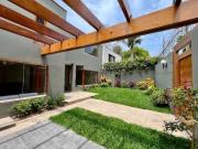 Bella y cómoda casa familiar en calle silenciosa y...