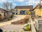 Belle domaine: grange & fermette avec granges, étang et...