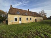 BELLE LONGERE AVEC GRANDES DEPENDANCES