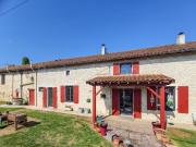 Belle longère avec grange proche de Ruffec 227m² Ruffec