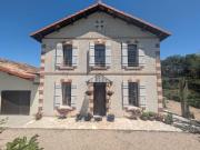 Belle maison avec 1.8ha, au bord de la rivière 193m² La...