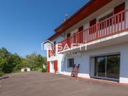 Belle maison basque vue Rhune, proche du lac