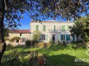 MAISON CHARENTAISE avec annexe et dépendances