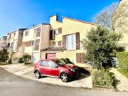 belle maison dans quartier calme