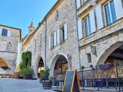 Belle maison de village avec activité commerciale au RDC