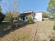 Belle maison en pierre indépendante avec jardin