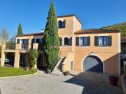 Belle maison familiale avec piscine et jardin