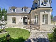 Belle Maison Mansart à 15 mn du RER A Le Parc