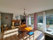 BELLE MAISON MITOYENNE LUMINEUSE DANS UN SECTEUR AU CALME ET