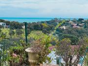 Belle maison provençale au calme avec une belle vue,...
