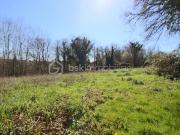 Belle parcelle calme et ensoleillée de 1400 m² proche de...