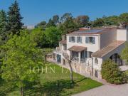 Belle propriété de charme dans un domaine sécurisé