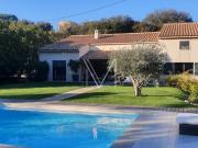 BELLE PROPRIETE DE FAMILLE RENOVEE A PIED DU VILLAGE AVEC JA