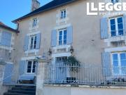 Belle propriété de village de 5 chambres, rénovée avec...
