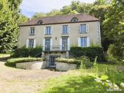 Belle propriété familiale avec terrain bois et dépendances