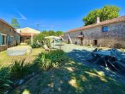 Belle propriété offrant deux maisons