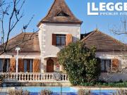 Belle propriété périgourdine avec piscine, atelier,...