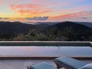Villa luxueuse offrant une vue panoramique et cadre de...