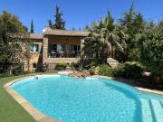 Belle villa de 270m2 en position dominante à 12km d'UZES