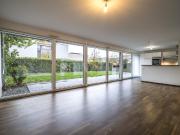 Belle villa mitoyenne contemporaine avec jardin