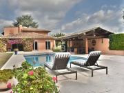 Belle villa provençale au pied du village de Valbonne