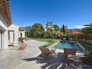 Belle villa rénovée avec 4 chambres et jardin plat