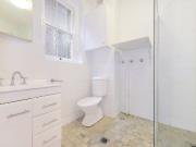 Bellevue Hill Apartment Oversized 1 bedroom + 2 sunrooms