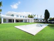 Belleza, elegancia y confort caracterizan estas villas...