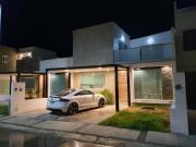 BELLISIMA CASA EN VENTA, ACABADOS DE LUJO, CONSTRUCCION...