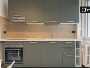 Appartamento con 4 camere da letto in affitto in...