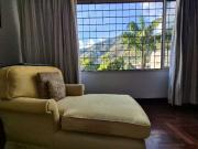 Bello apto tipo PB con terraza y jardín 3h 3b 3pe