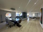 Bello PH de 3 pisos en Colinas de Valle Arriba listo...