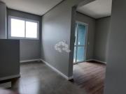 Belo apartamento com sol o dia todo no Cinquentenário